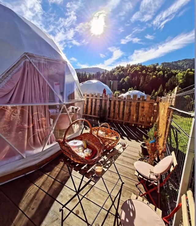 Sunny days coming soon. ☀️

#wegloo #weglooromania #sunnyday #spring #summeriscoming #nature #breakfast #view #glamping #mountain #monday #mondaymotivation #travel